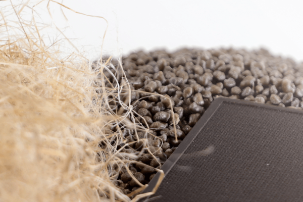 FORVIA佛瑞亚集团在中国推出迈极瑞，开发并生产可持续材料